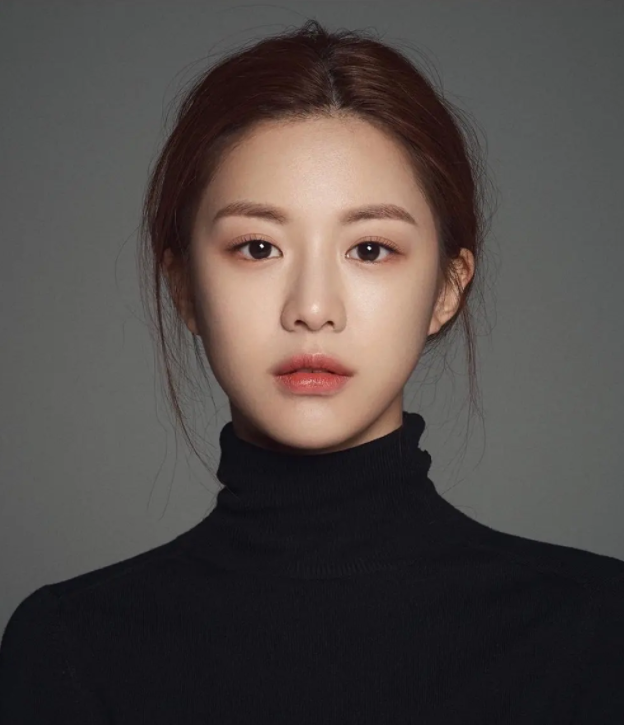 韩国氧气美女在动态视频中下垂苹果肌 刀刻法令纹 丑到没眼看 腾讯新闻