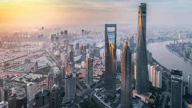 国内城市排名gdp_中国大陆上半年GDP前十强城市出炉,广州反超重庆,武汉位居第九