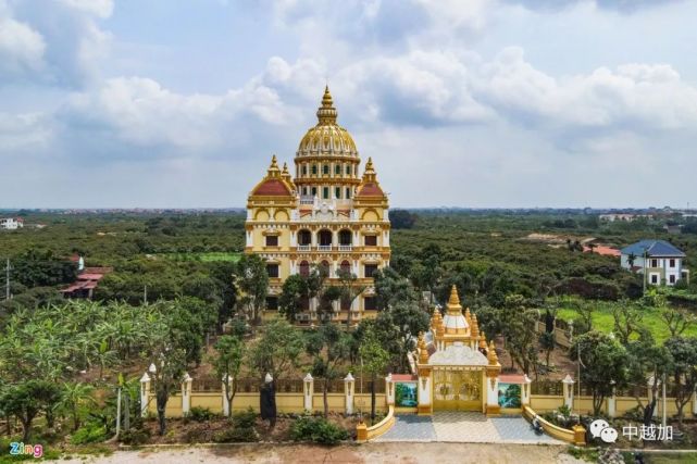 越南砖窑厂老板自建"城堡",造型独特引人注目|兴安省|越南|城堡