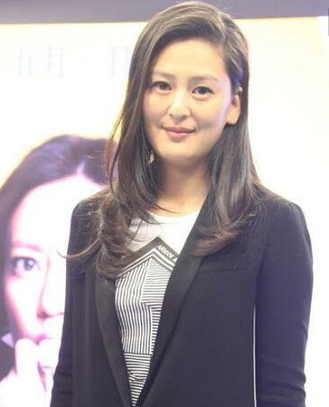 《非诚勿扰》做"情感专家"的黄澜,私下却和丈夫离婚,网友:太可笑