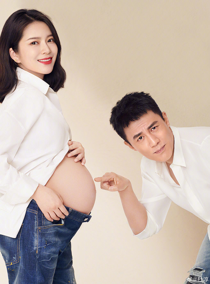 杜淳晒与孕妻王灿合照甜称第一次家庭合影