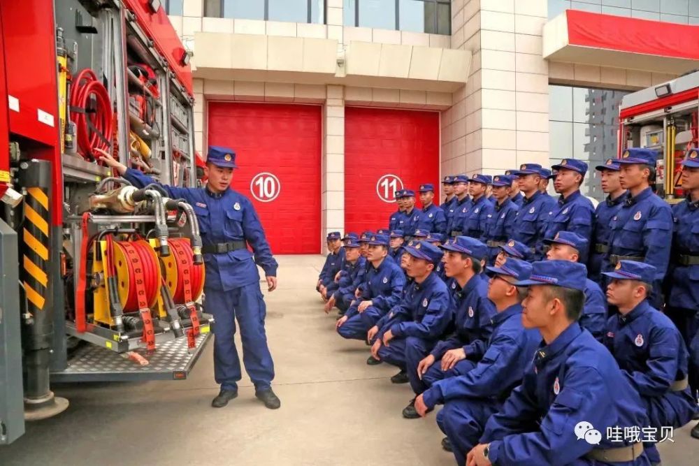 北京这所高校“特殊”，不是军校却享受军校待遇