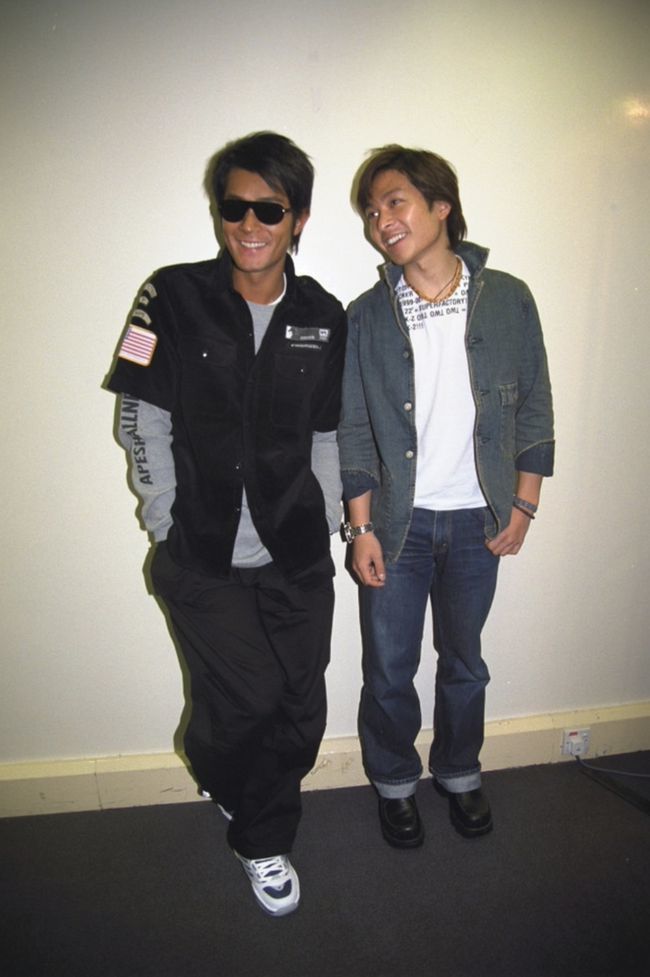 古天乐的朋友们负担不起20年的家庭养老,转而购买保险以及为他们的