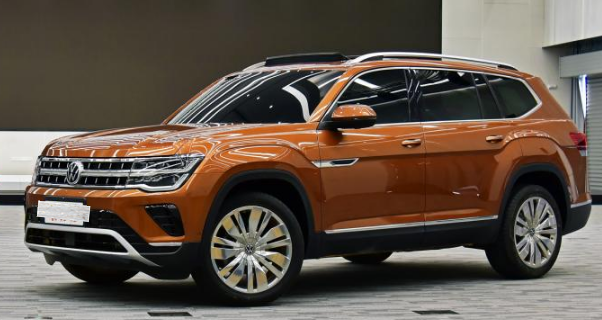 外观方面,大众为途昂增加了大地棕色作为主打色,比之前的黑色要新鲜了