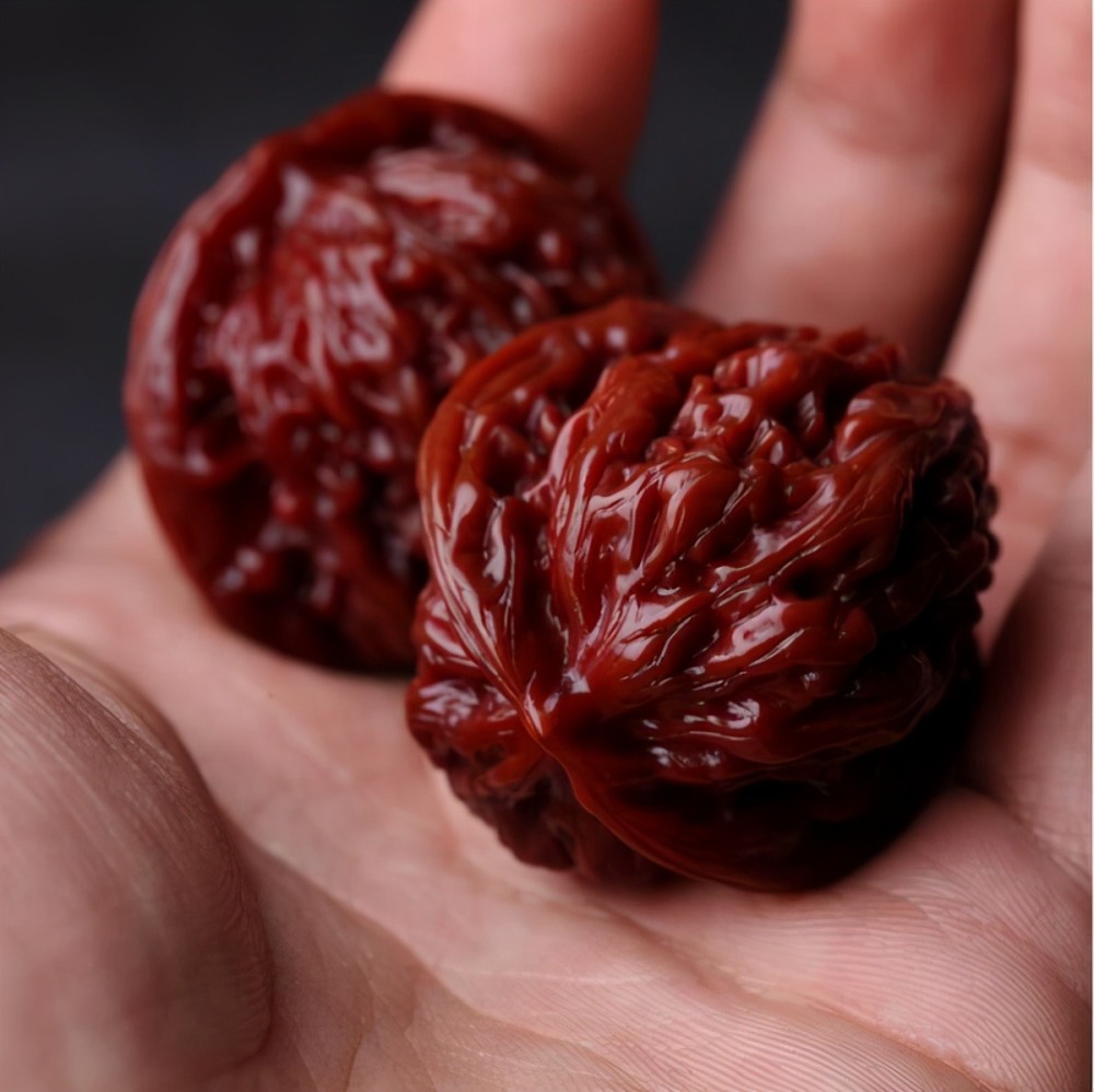 什么样的文玩核桃才适合把玩才能够值得去把玩