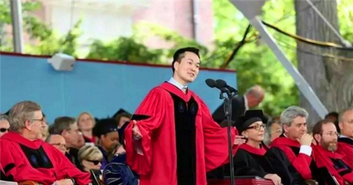湖南“寒门贵子”何江：哈佛毕业典礼演讲的中国第一人，现怎样了