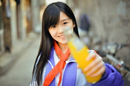 初中女孩的迷惑行为自认为美若天仙在老师和男生眼里很二