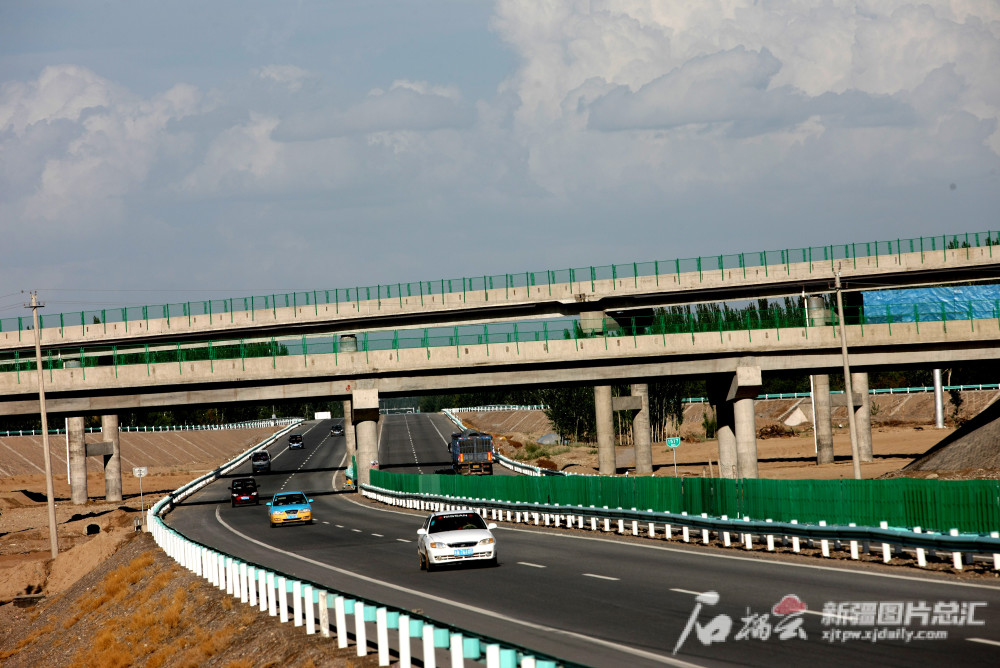 麦喀高速公路图片