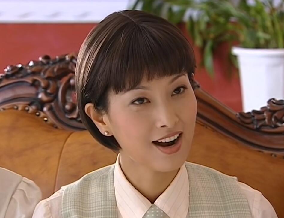 《金粉世家》18年了,以现代审美,人均绝色的金家女人们谁最美?