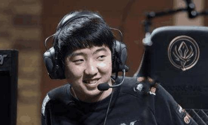 两届s赛冠军都有两个韩援全华班真的无法夺冠lpl混子太多了