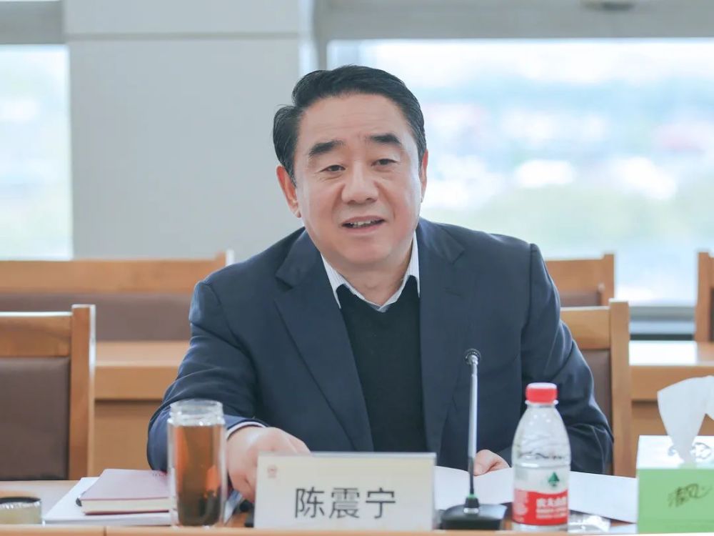 调研组先后到南京六合,扬州江都,泰州兴化和盐城响水的南钢集团,诚德