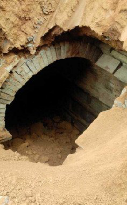 陕西小村发现特大古墓存有上百个盗洞专家耗时十年进行挖掘