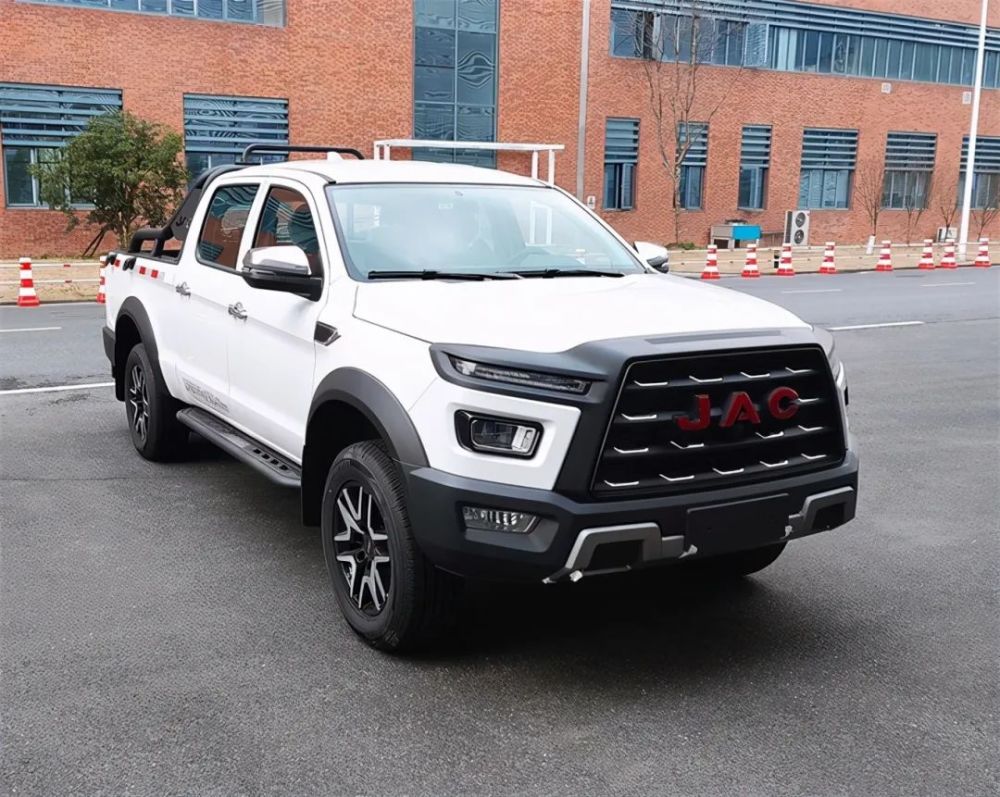 江淮悍途重载版曝光搭载35l四缸自吸汽油动力