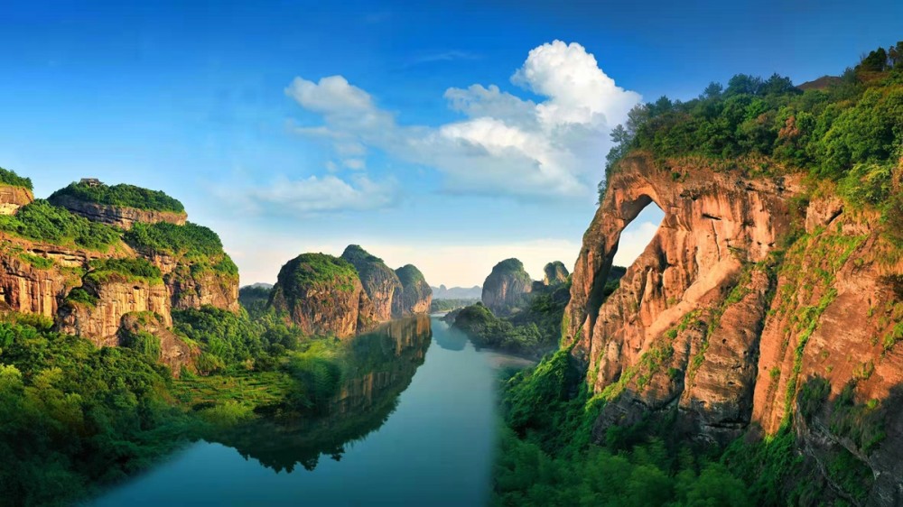 乘坐高铁乐游江西鹰潭,上海市民每年可享受2-3个月门票全免优惠