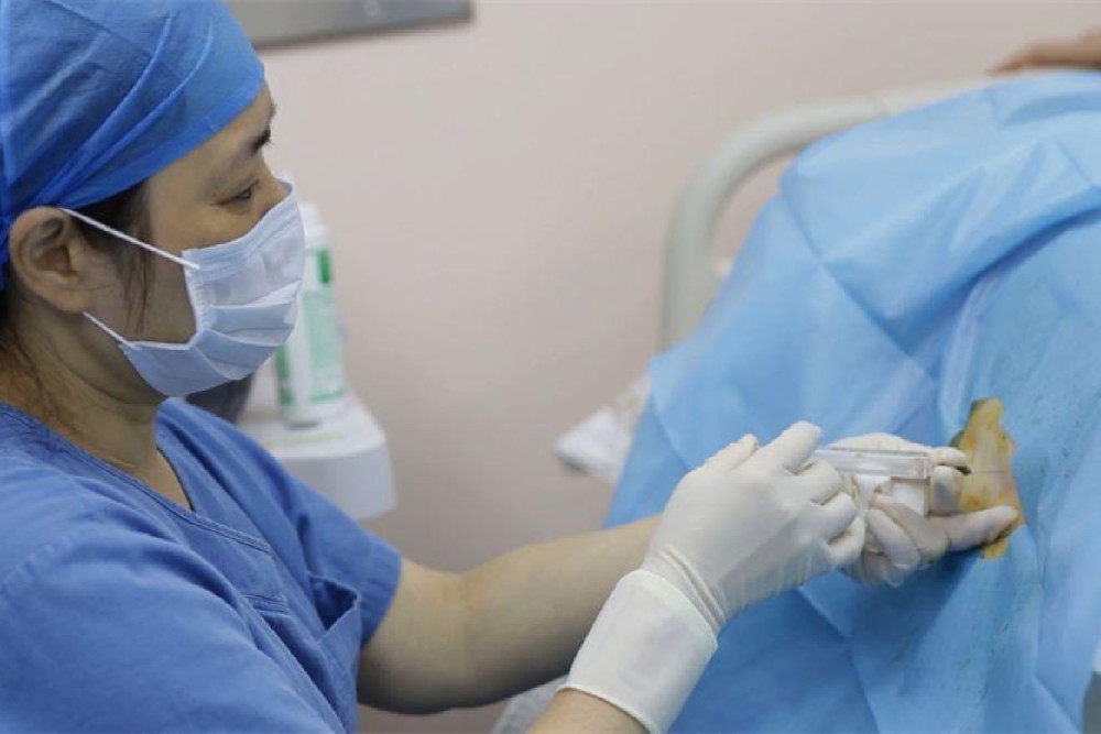 婆家不让打无痛宝妈出病房后要打丈夫为何无痛总是被歧视