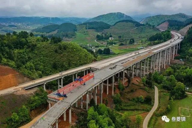 建设中的石玉高速公路朱家场段