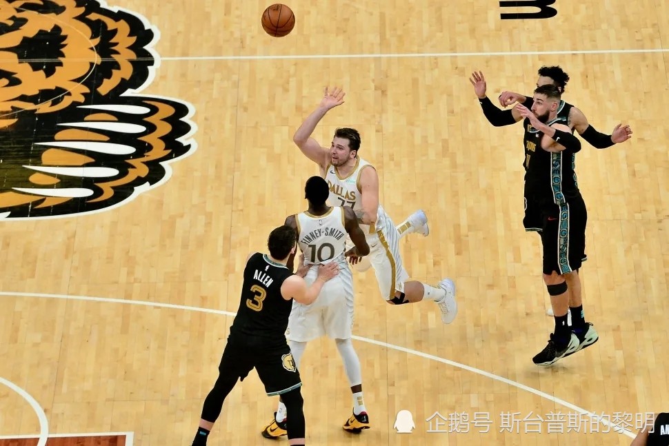 神仙球东契奇压哨绝杀灰熊运气来了谁也挡不住