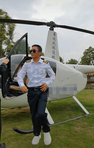 武打明星释行宇罕露面!