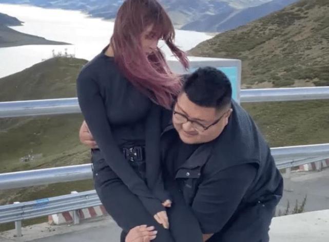 痞幼内心隐隐作痛聂小雨与猴哥高调秀恩爱俩人同喝一罐饮料