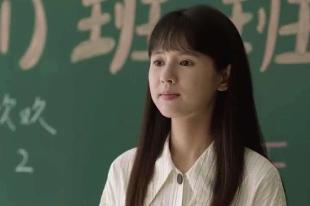 鹤男小舍得中扮张雪儿剧中人称天使老师戏外被粉丝叫甜美男孩