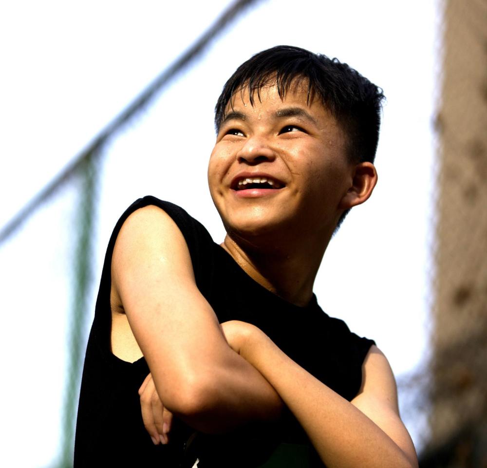 汶川地震救人小英雄林浩:9岁身躯背出两名同学,现在过得怎样?