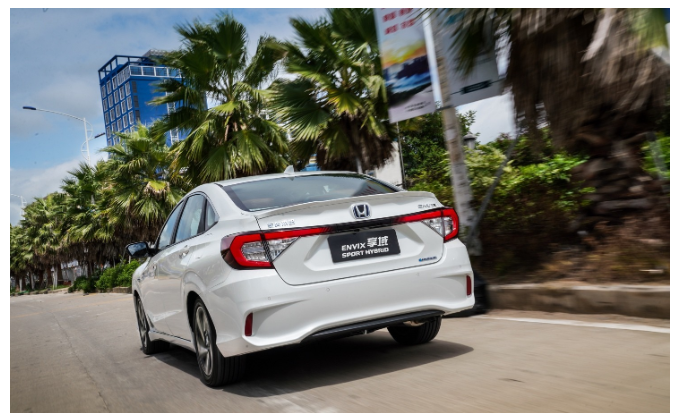 坐拥本田两大法宝,享域就这样征服了老司机