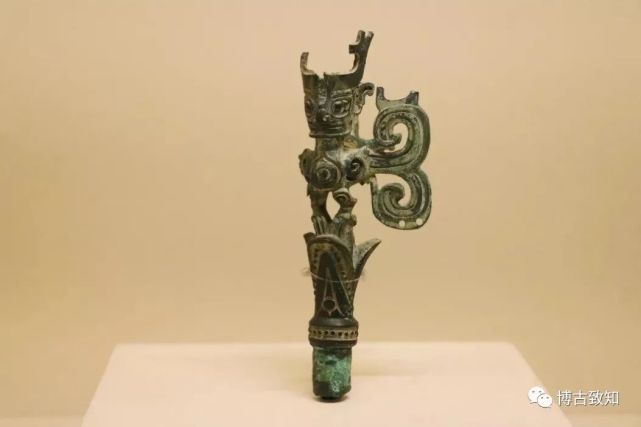 三星堆铜人首鸟身像是古代蜀文化的祖先神