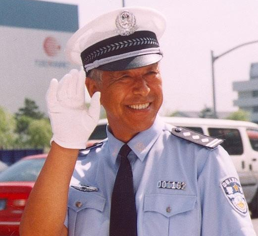 张洪杰晚年被儿女啃老退休金也被轮流领75岁养活一家人