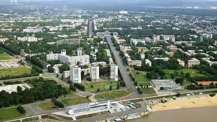 阿穆尔河畔共青城是俄罗斯远东地区一座大有前途充满了活力的城市
