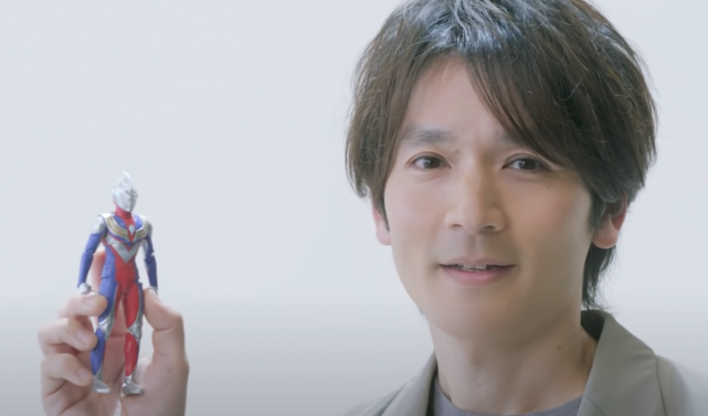 小时候买不起的奥特曼,怎么长大了还是买不起?