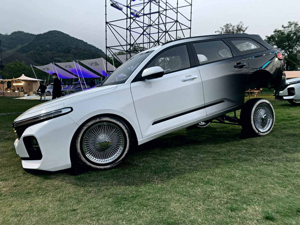 冲击休旅车市场新宝骏valli预售价为828万1088万元