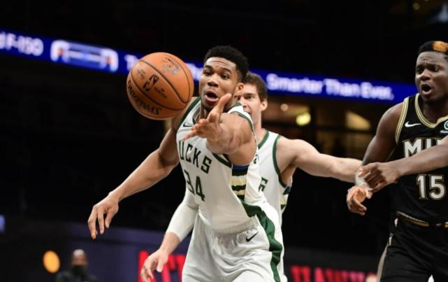 塔克复苏雄鹿第三巨头砍23分7助字母哥复出小试牛刀助队大胜