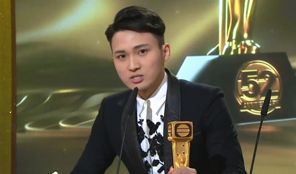 24岁拿奖却过分谦虚,周嘉洛的"觉悟",让多少小鲜肉无地自容?