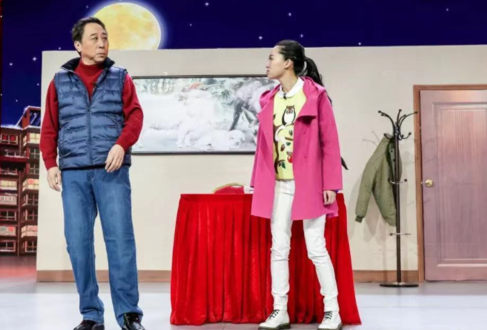 张小斐签约新公司后,大碗娱乐第一时间予以回应,大碗一姐实火了