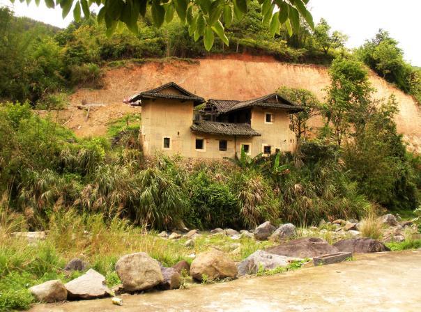福建一个村子的奇怪风俗男人活着姓杨死后改姓辛