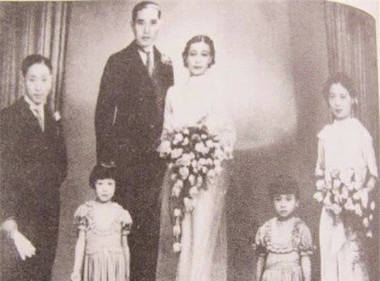郭婉莹与吴毓骧,她是上海永安百货的四小姐,25岁时与丈夫成婚,郭婉莹