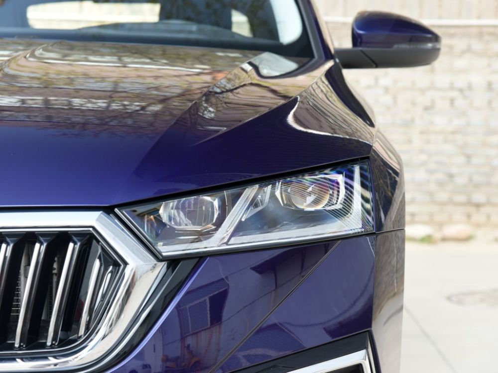 明锐a8有什么来头让如今的销量王轩逸都感到压力十足