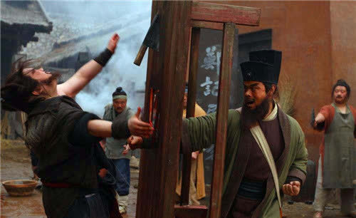 吉林屠夫因生意太好被人捣乱连杀12人泄恨2万多人参与追捕