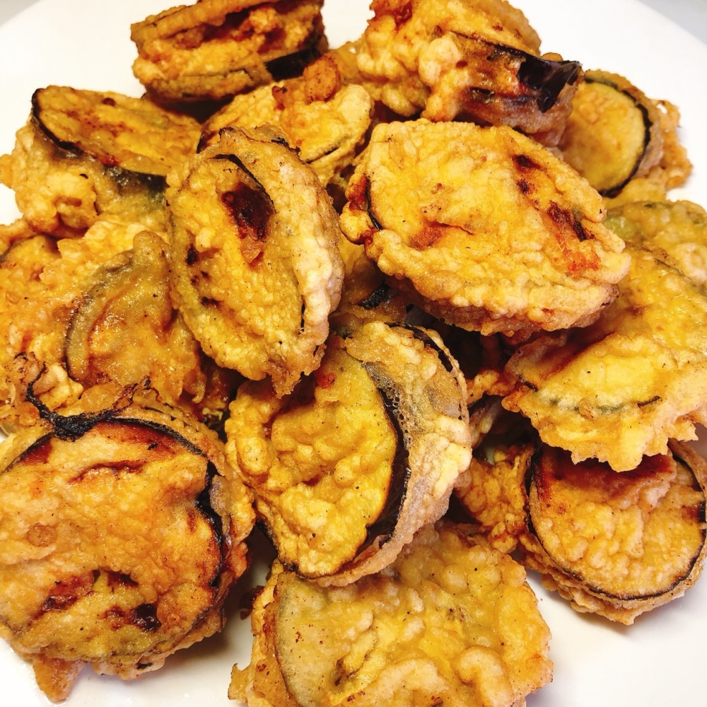 东北特色炸茄盒,外酥里嫩,好吃不腻,一次一锅不够吃,全家都爱_腾讯