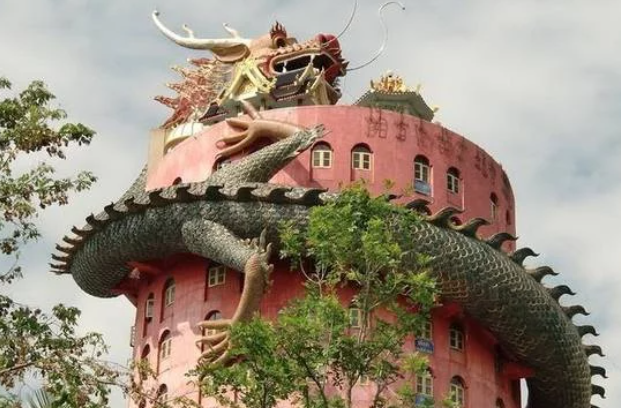 泰国超魔幻的寺庙#低音号旅游