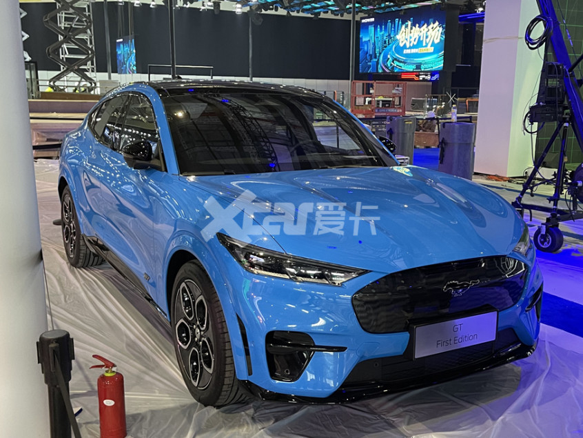 作為中型純電動suv,國產mustang mach-e提供標準續航後驅版,長續航後