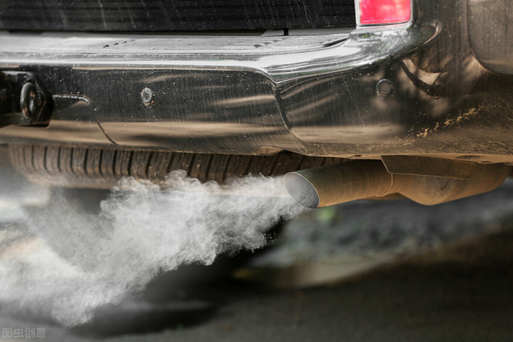 加强对非道路移动机械尾气污染的管控