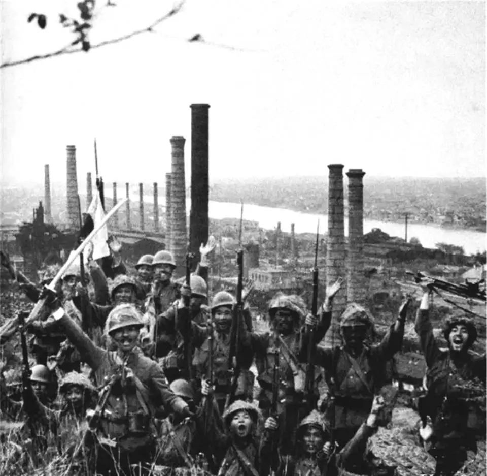 实拍武汉会战中日军士兵:一个能顶几个中国兵,和电视剧大不一样_腾讯