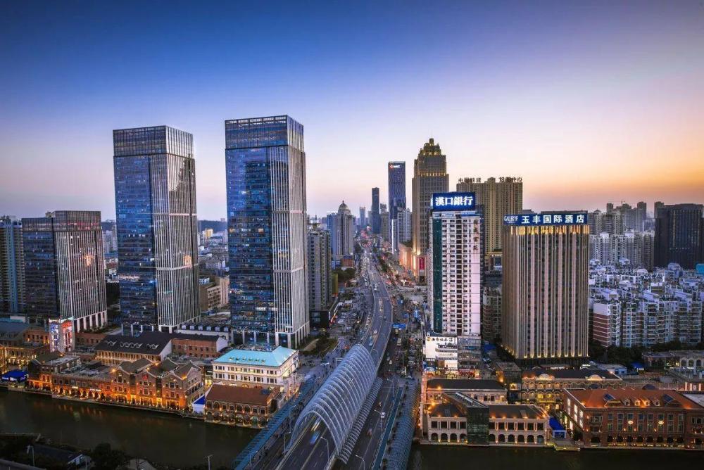 武汉gdp增速_最新城市GDP:广州增速反超深圳,南京首超武汉,万亿俱乐部再生变...(2)