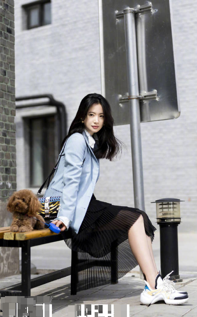 明星街拍李梦的时髦文艺范儿你一定要学到