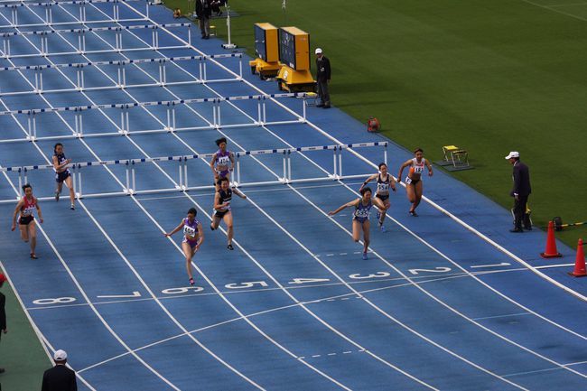 "女版刘翔",生理期都能夺冠,18岁的夏思凝,究竟有多传奇?