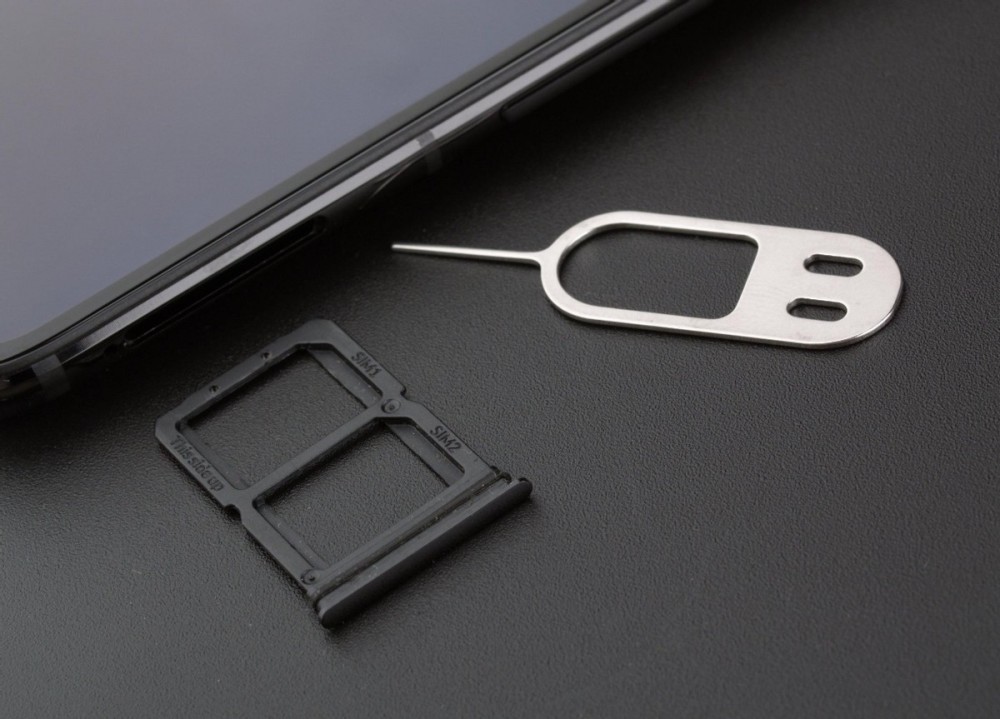 反人类的sim卡槽设计未来该何去何从