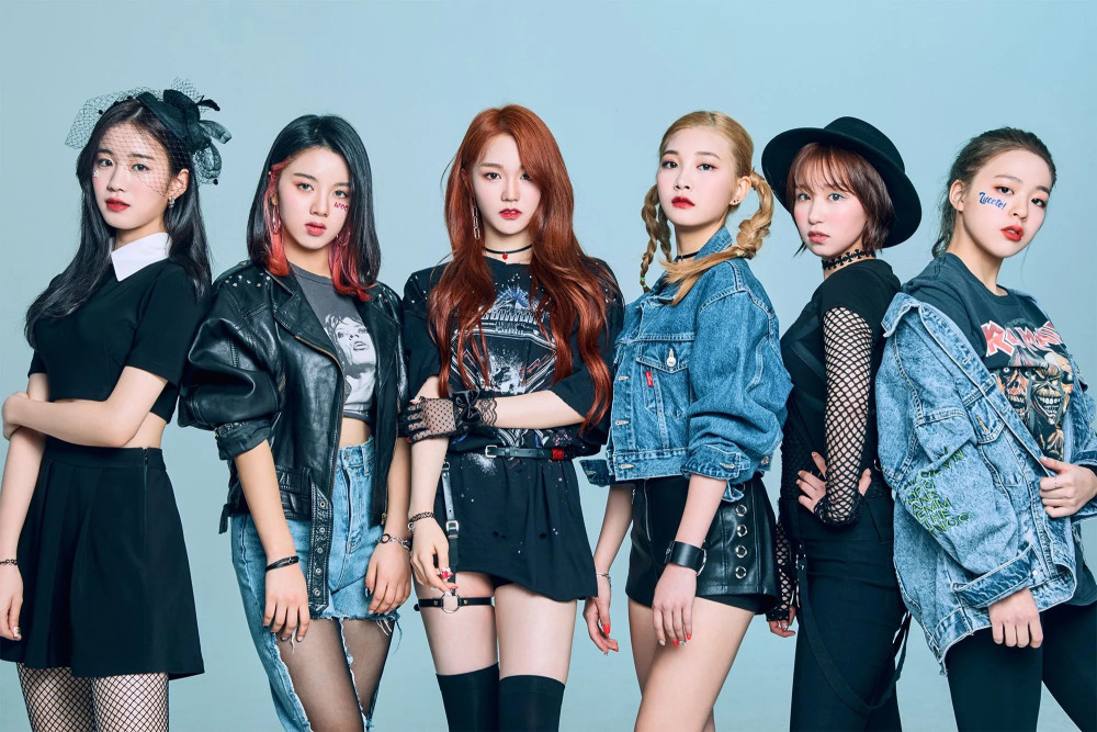 saturday的《super bad》这首歌来自s