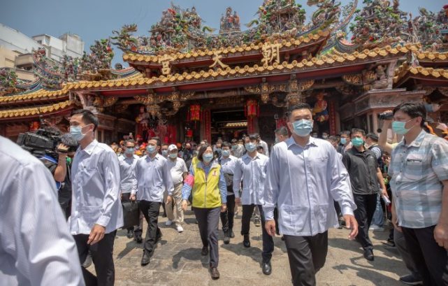 台湾大旱 蔡英文束手无策 赴云林接驾白沙屯妈祖祈求下雨 台湾 云林 妈祖 蔡英文
