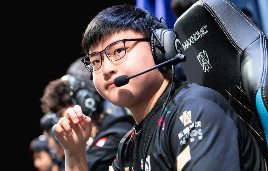 lol小象大鹅太适合uzi了rng现在估计后悔卖uzi了可惜